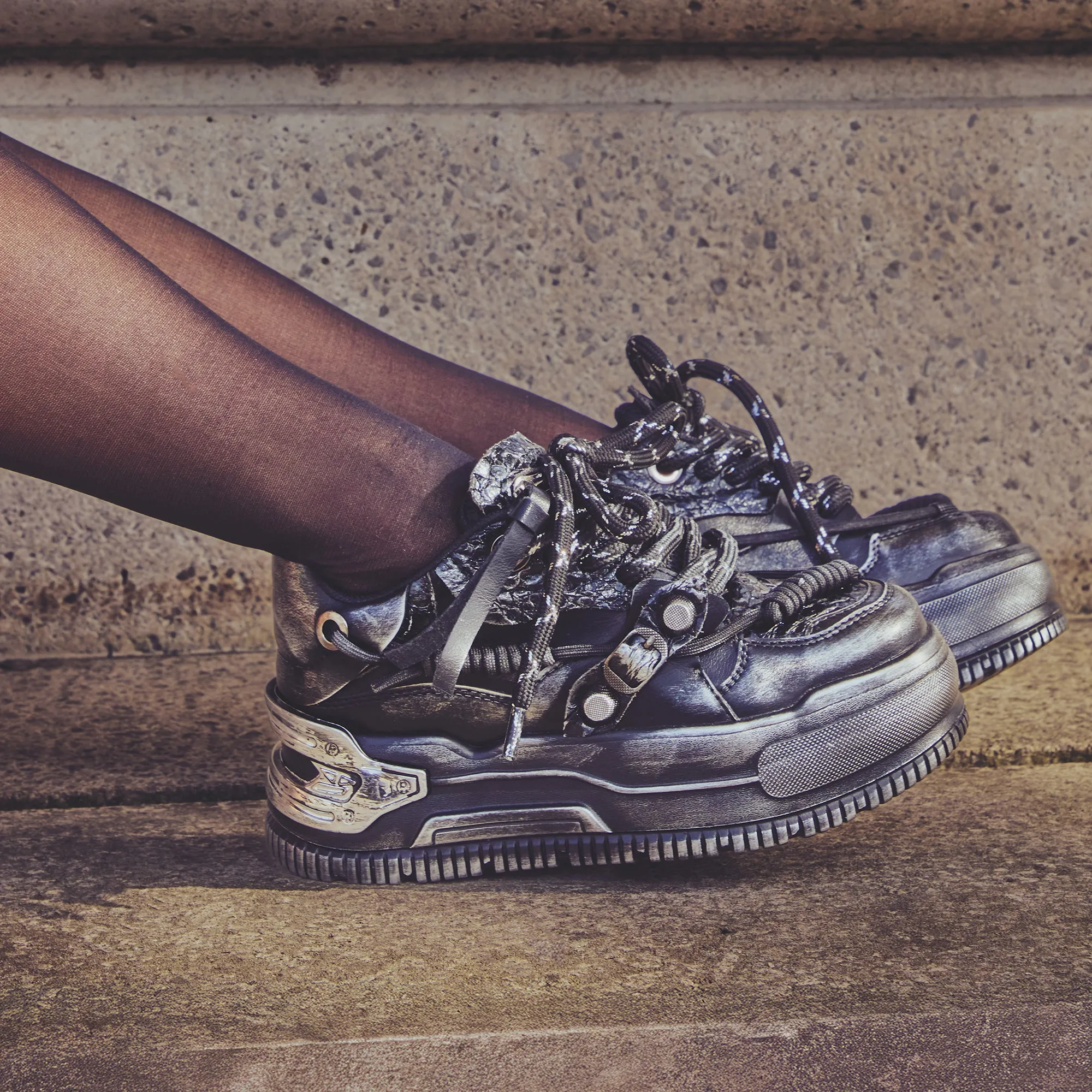 Metamorphosis Distressed Platform Trainers - Charcoal