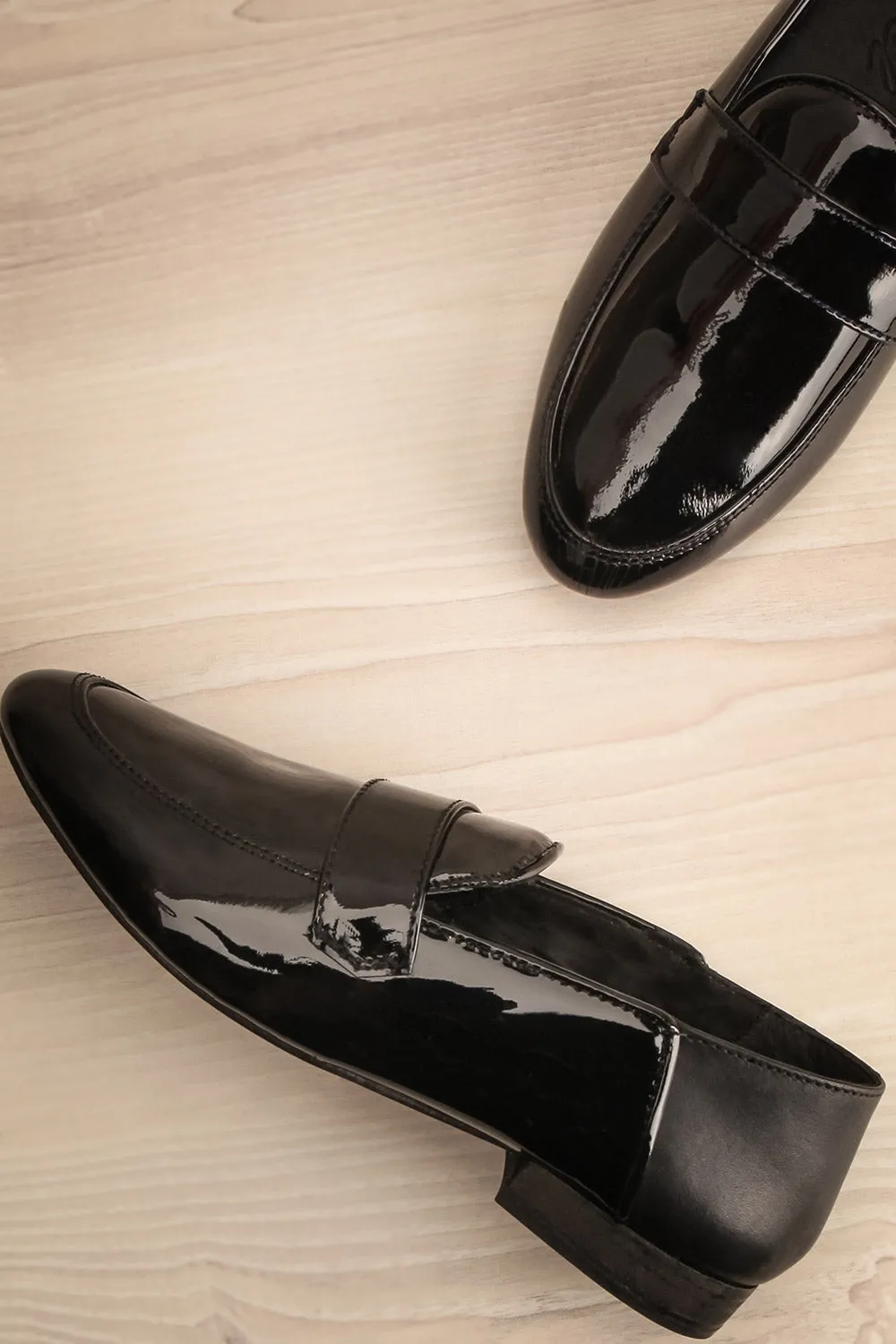Papeete | Black Loafers