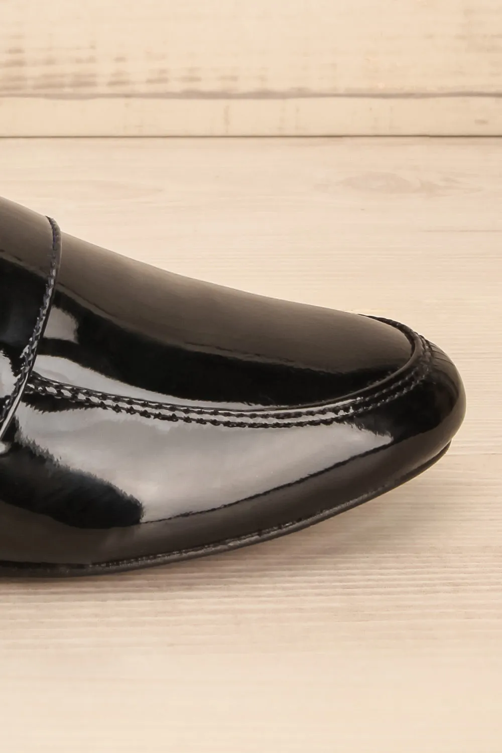 Papeete | Black Loafers