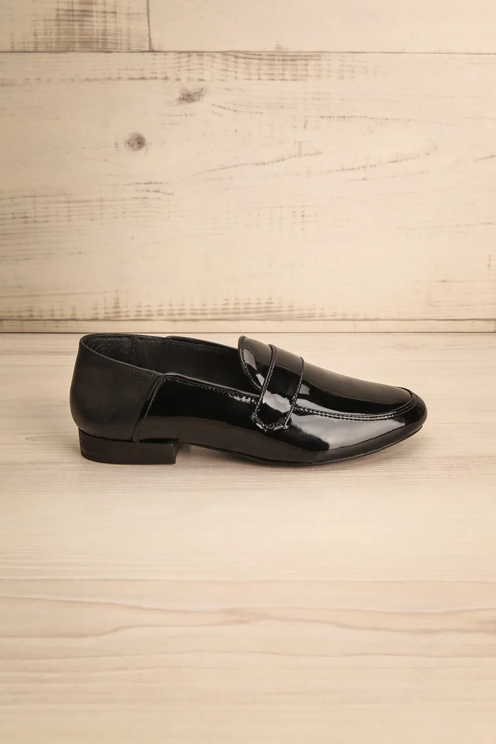 Papeete | Black Loafers