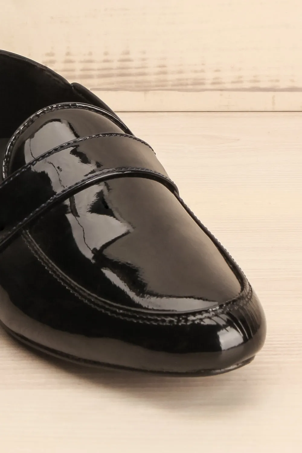 Papeete | Black Loafers