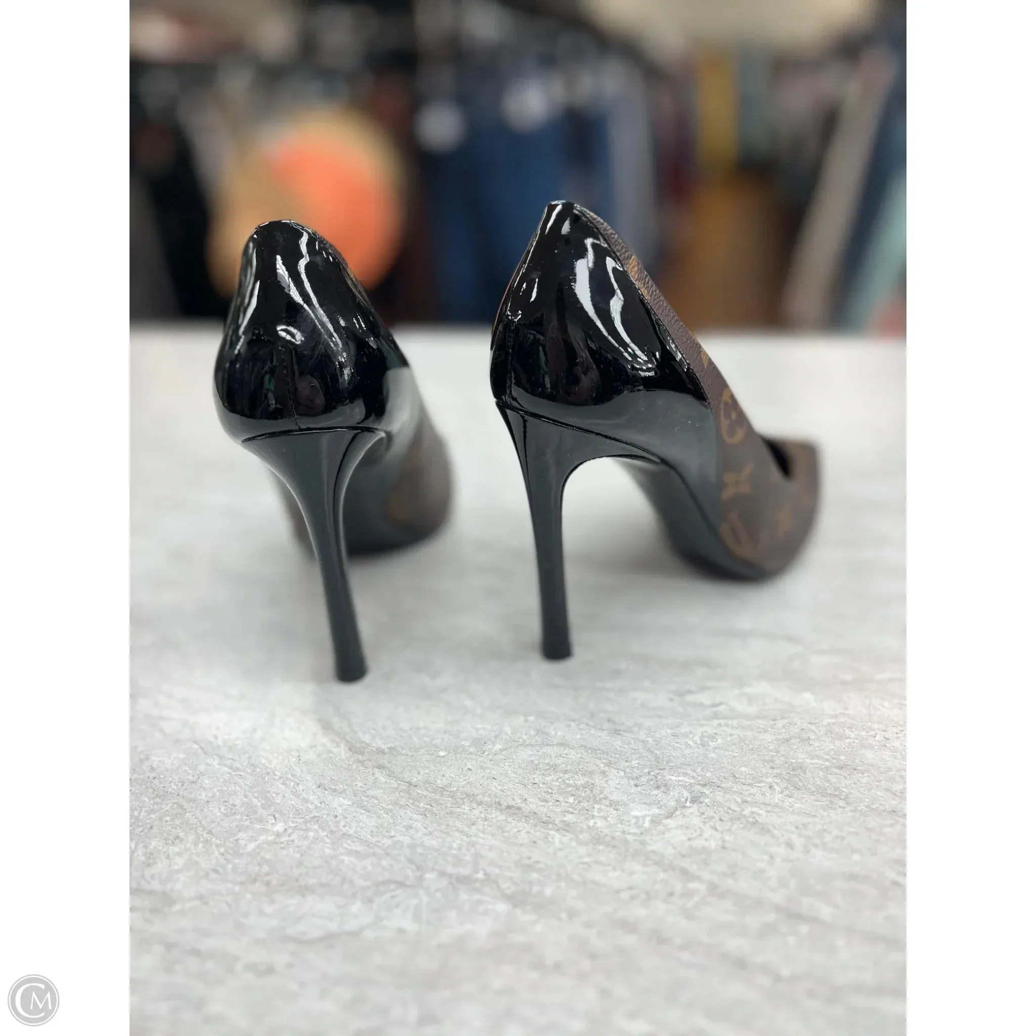 Shoes Luxury Designer By Louis Vuitton In Brown, Size: 6.5