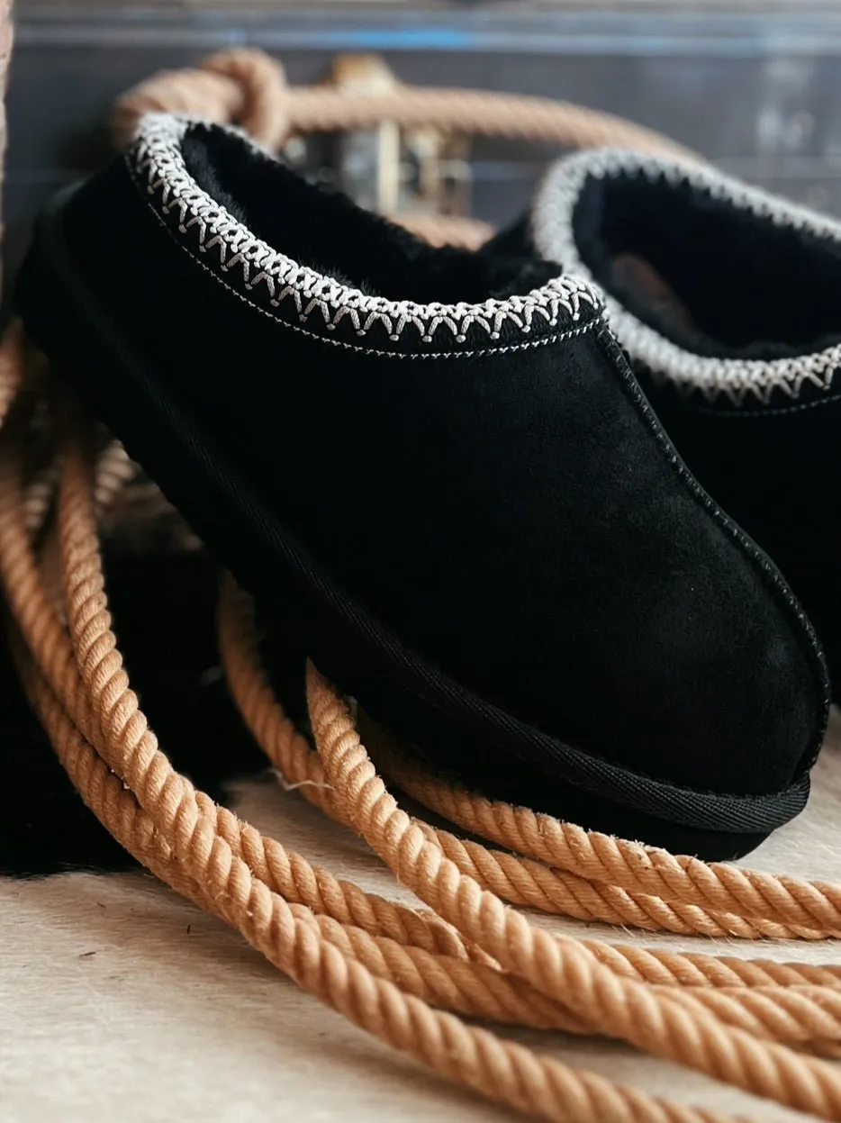 Very G Black Sparks Fuzzy Slippers*