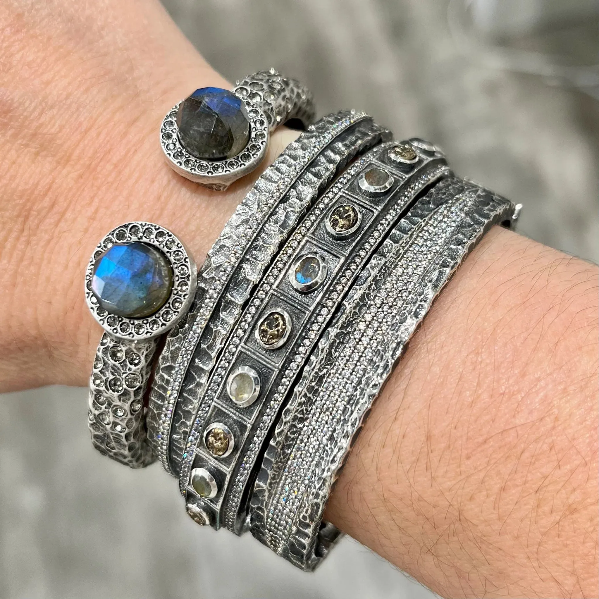 Vintage Silver Velen Crystal Inlay Bangle